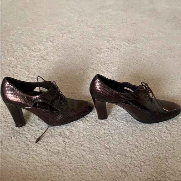 STUART WEITZMAN brown/copper python embossed heels - Picture 2 of 6